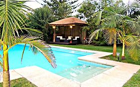 Petit Chateau Hotel Boutique